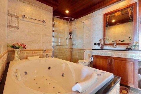 Condominio de 2 dormitorios en Pattaya, Tailandia № 119273 - foto 9