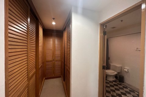 Condominio de 2 dormitorios en Bangkok, Tailandia № 104925 - foto 10