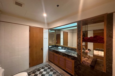 Condominio de 2 dormitorios en Bangkok, Tailandia № 104925 - foto 18