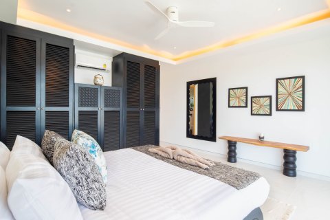 Casa de 4 dormitorios en Ko Samui, Tailandia № 101851 - foto 15