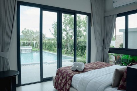 Chalet de 3 dormitorios en Hua Hin, Tailandia № 125860 - foto 9