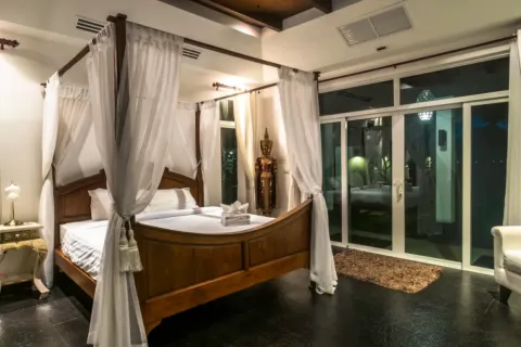 Chalet de 7 dormitorios en Phuket, Tailandia № 107702 - foto 10