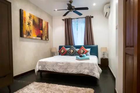 Chalet de 7 dormitorios en Phuket, Tailandia № 107702 - foto 16