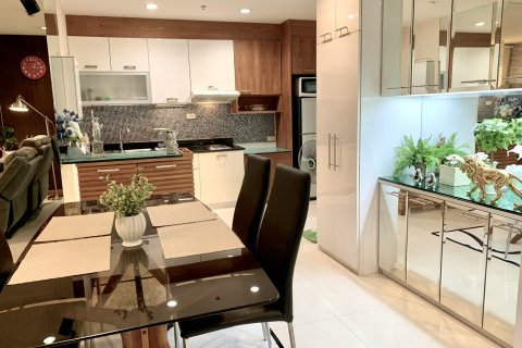 Condominio de 2 dormitorios en Bangkok, Tailandia № 143146 - foto 13