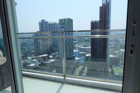 Condominio de 2 dormitorios en Watthana, Bangkok, Tailandia № 76673 - foto 11
