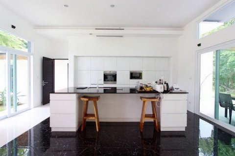 Casa de 4 dormitorios en Hua Hin, Tailandia № 125260 - foto 7