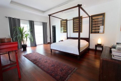 Casa de 4 dormitorios en Hua Hin, Tailandia № 125260 - foto 8