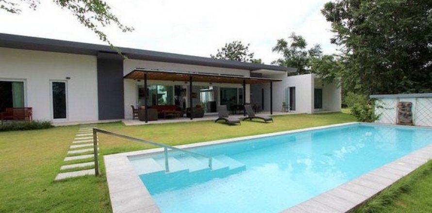 Casa de 4 dormitorios en Hua Hin, Tailandia № 125260