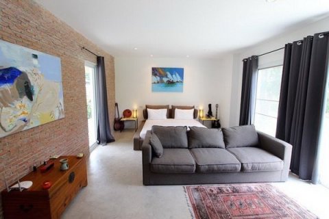Casa de 4 dormitorios en Hua Hin, Tailandia № 125260 - foto 10