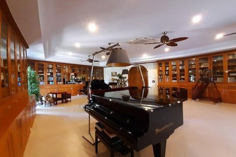 Casa de 11 dormitorios en Hua Hin, Tailandia № 125265 - foto 13