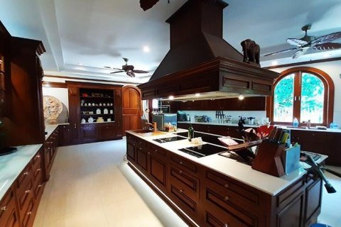 Casa de 11 dormitorios en Hua Hin, Tailandia № 125265 - foto 15