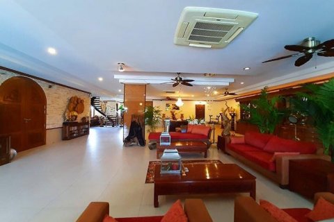 Casa de 11 dormitorios en Hua Hin, Tailandia № 125265 - foto 10