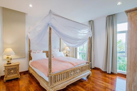 Casa de 5 dormitorios en Hua Hin, Tailandia № 125266 - foto 13
