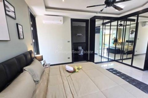Casa de 4 dormitorios en Bang Lamung, Tailandia № 123507 - foto 7
