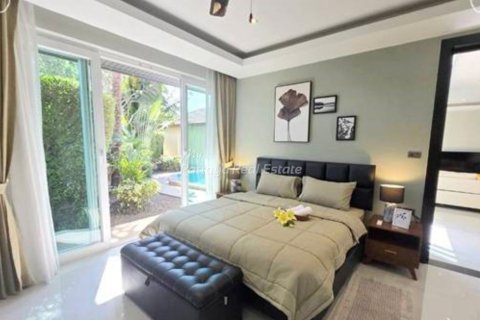 Casa de 4 dormitorios en Bang Lamung, Tailandia № 123507 - foto 9