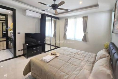 Casa de 4 dormitorios en Bang Lamung, Tailandia № 123507 - foto 8