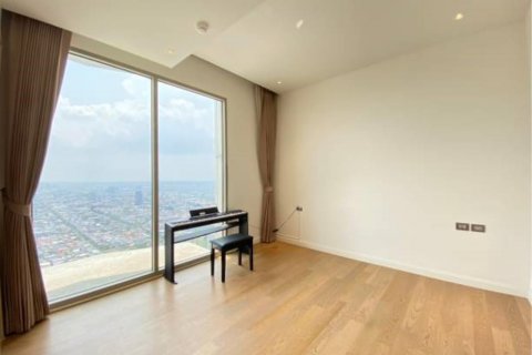 Condominio de 3 dormitorios en Khlong San, Bangkok, Tailandia № 123668 - foto 12