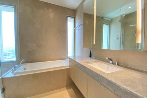 Condominio de 3 dormitorios en Khlong San, Bangkok, Tailandia № 123668 - foto 14
