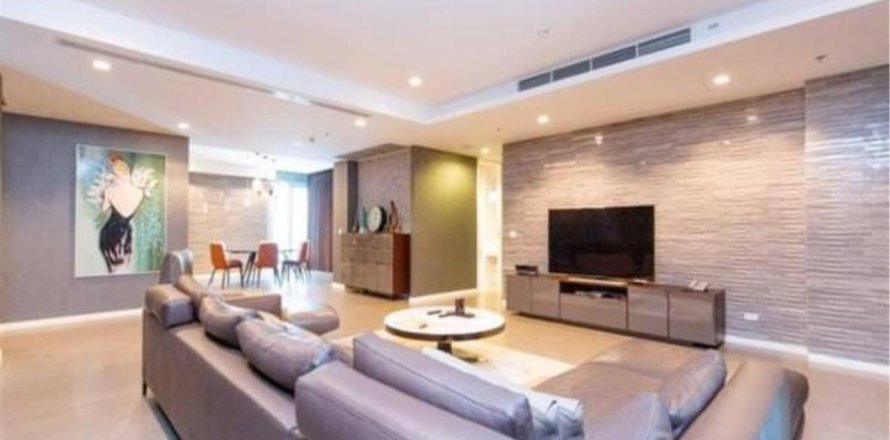 Condominio de 3 dormitorios en Khlong San, Bangkok, Tailandia № 123664