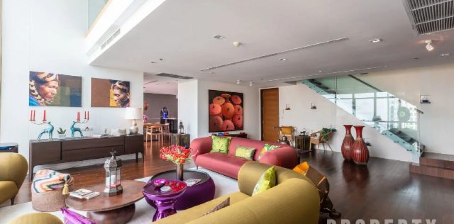 Condominio de 4 dormitorios en Khlong San, Bangkok, Tailandia № 123665