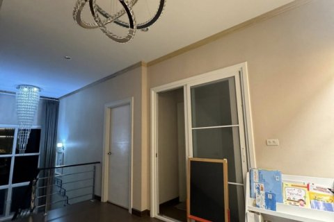 Chalet de 5 dormitorios en Chon Buri, Tailandia № 126849 - foto 9