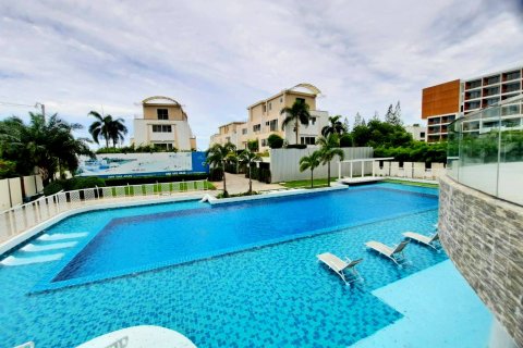 Condo in Pattaya, Thailand, 3 bedrooms № 8875 - photo 17