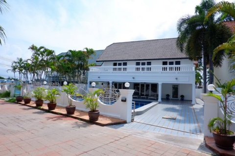 Haus in Pattaya, Thailand 3 Schlafzimmer № 130490