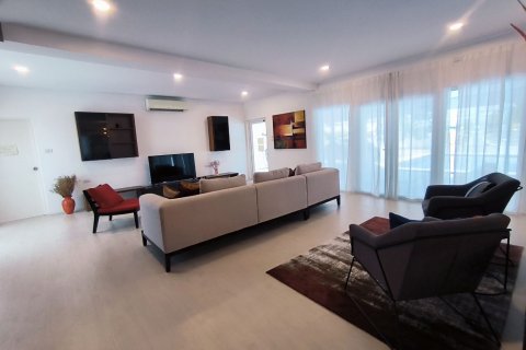 Casa de 3 dormitorios en Pattaya, Tailandia № 130490 - foto 8