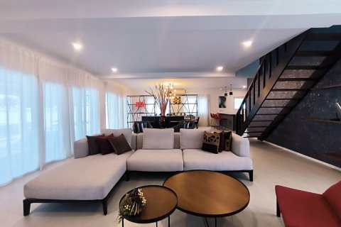 Casa de 3 dormitorios en Pattaya, Tailandia № 130490 - foto 5