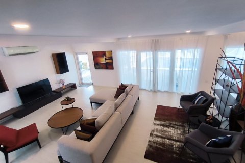 Casa de 3 dormitorios en Pattaya, Tailandia № 130490 - foto 9