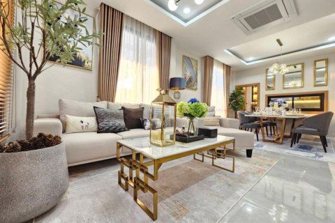 Casa de 4 dormitorios en Bang Lamung, Tailandia № 130494 - foto 4