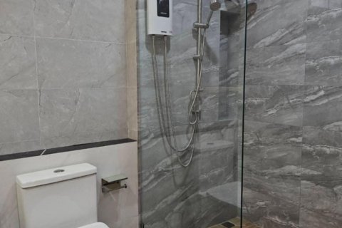 Casa de 4 dormitorios en Bang Lamung, Tailandia № 130494 - foto 19