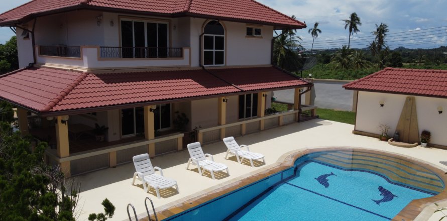Casa de 4 dormitorios en Bang Sare, Tailandia № 130493