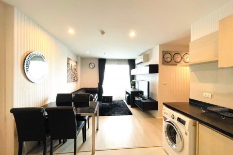 Condo in Bangkok, Thailand, 2 bedrooms in Rhythm Sathorn - Narathiwas  № 79554