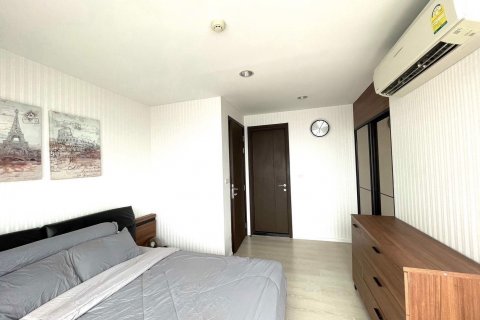 Sobre plano Rhythm Sathorn - Narathiwas en Bangkok, Tailandia № 36312 - foto 10