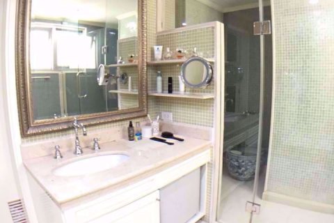 Condominio de 2 dormitorios en Pathum Wan, Bangkok, Tailandia № 77176 - foto 10