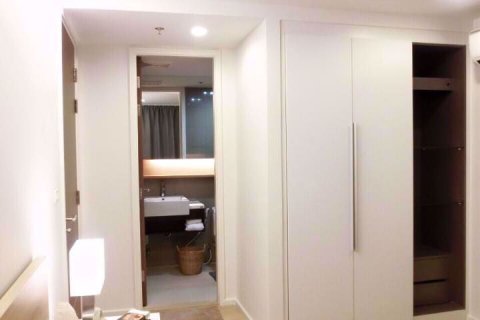 Condominio de 1 dormitorio en Watthana, Bangkok, Tailandia № 77175 - foto 3