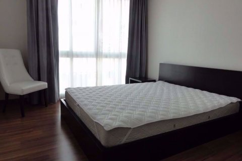 Condominio de 1 dormitorio en Bang Rak, Bangkok, Tailandia № 77181 - foto 2
