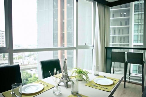 Condominio de 2 dormitorios en Watthana, Bangkok, Tailandia № 77177 - foto 4