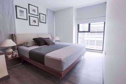 Condominio de 2 dormitorios en Watthana, Bangkok, Tailandia № 77180 - foto 3