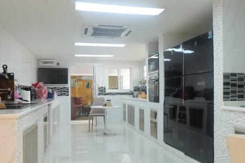 Casa de 3 dormitorios en Pattaya, Tailandia № 123486 - foto 6