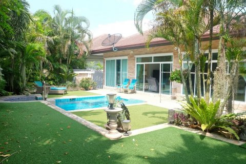 Casa de 3 dormitorios en Pattaya, Tailandia № 123486 - foto 2