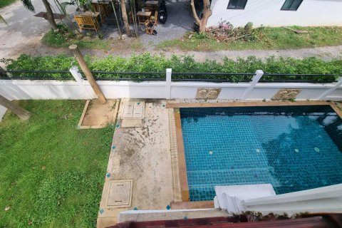 Chalet de 3 dormitorios en Phuket, Tailandia № 142372 - foto 15