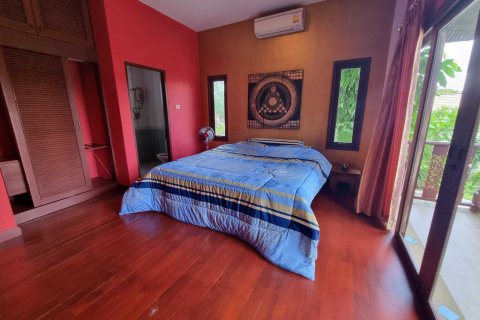Chalet de 3 dormitorios en Phuket, Tailandia № 142372 - foto 8