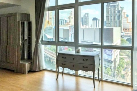 Condominio de 3 dormitorios en Khlong Toei, Bangkok, Tailandia № 126708 - foto 9