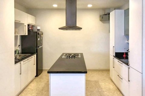 Condominio de 3 dormitorios en Khlong Toei, Bangkok, Tailandia № 126708 - foto 4