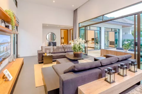 Casa de 3 dormitorios en Kamala, Tailandia № 131090 - foto 3