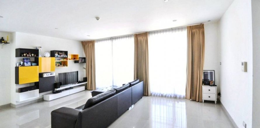 Condominio de 3 dormitorios en Khlong San, Bangkok, Tailandia № 132856