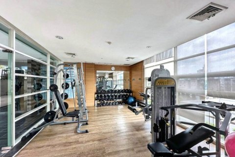 Condominio de 3 dormitorios en Khlong San, Bangkok, Tailandia № 132856 - foto 3