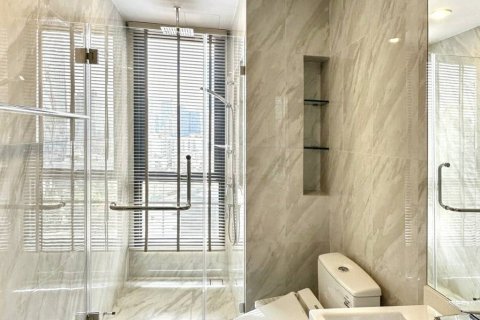 Condominio de 1 dormitorio en Khlong Toei, Bangkok, Tailandia № 132859 - foto 9